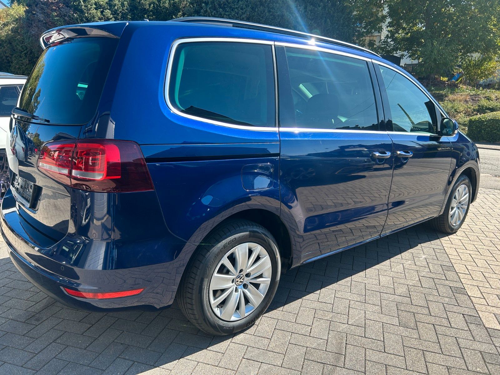 Fahrzeugabbildung Volkswagen Sharan Comfortline 7 Sitzer